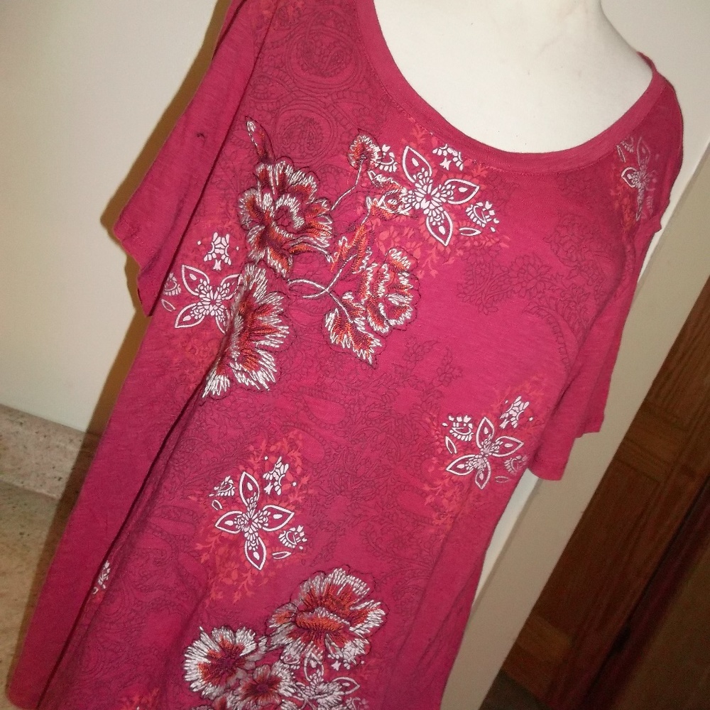 NWT MACY'S  STYLE & CO EMBOSSED TEE SZ 1X